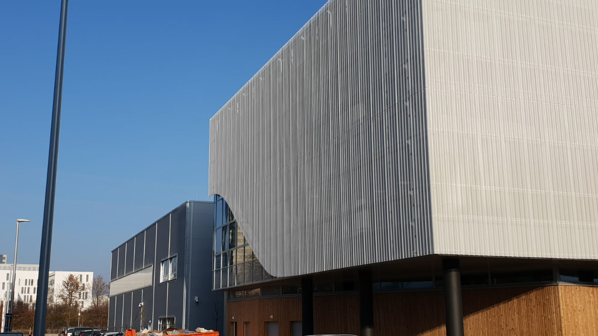 Lochfenster für Objekt in Frankfurt – von ALWICO Hesterberg