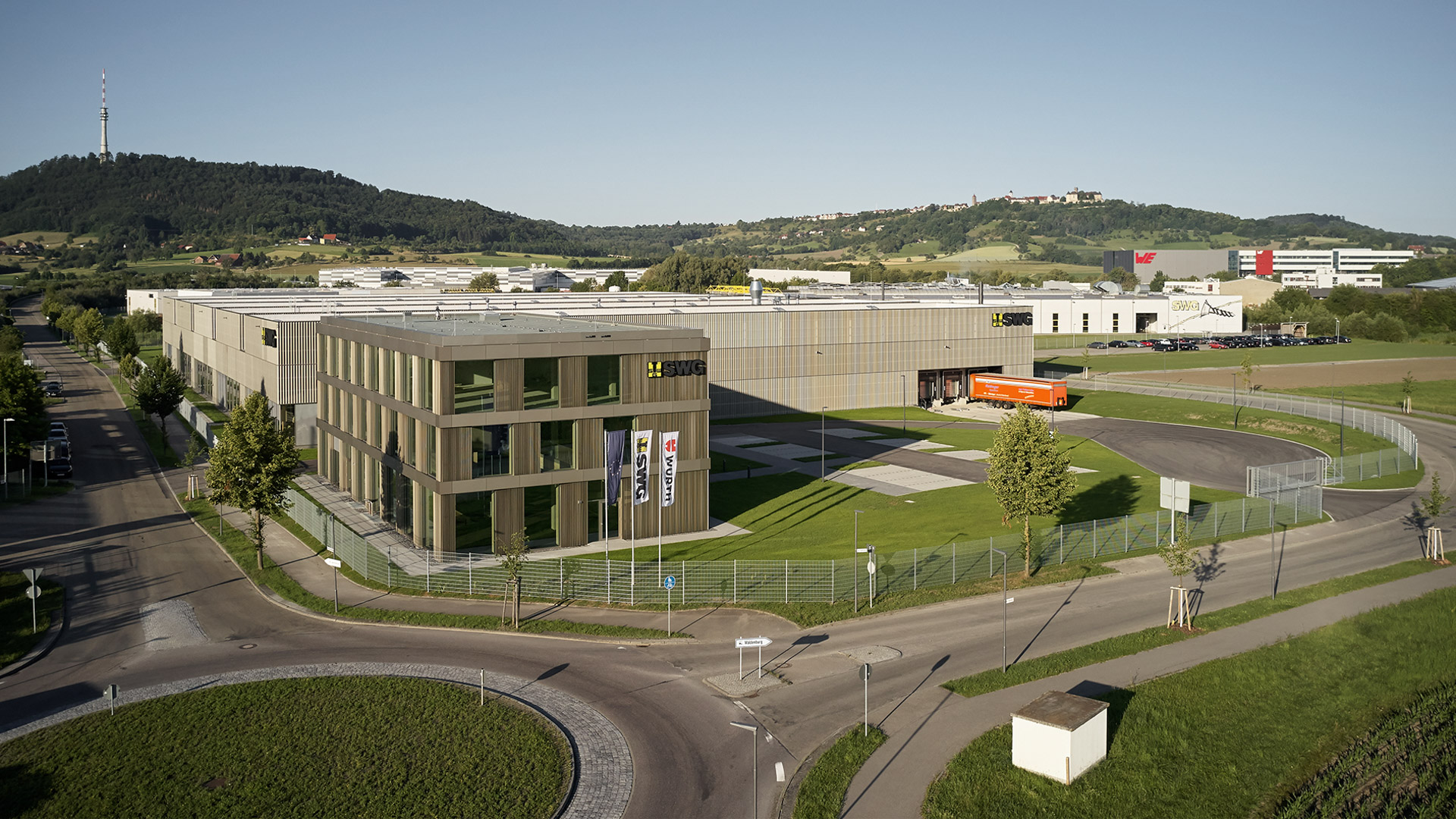 Lochblechfassade mit Sonderkantung in Gaisbach– von ALWICO Hesterberg